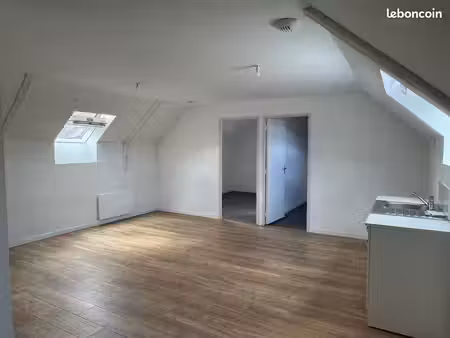 location – appartement t3 rénové – 54 m2 – drefféac centre-bourg