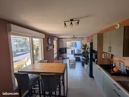 t2 lumineux 47m² - terrasse - box fermé