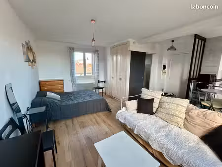studio meuble