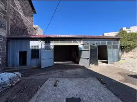 place de parking / entrepôt