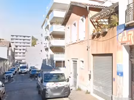local industriel 83 m²
