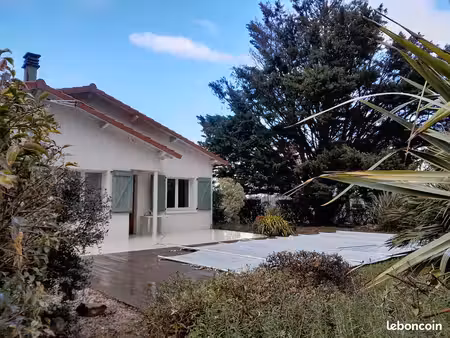 maison avec jardin et piscine