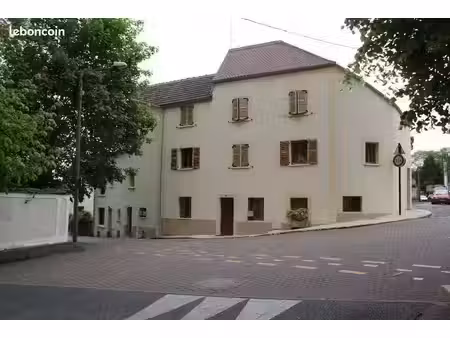 studio 1 pièce 30 m²