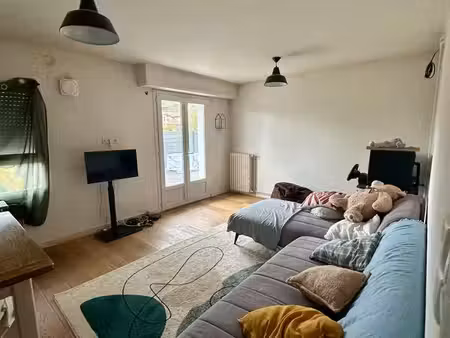 t2 de 65 m² avec jardin privatif