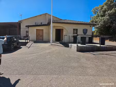 à louer - local professionnel 110 m2 - 6 bureaux - parking