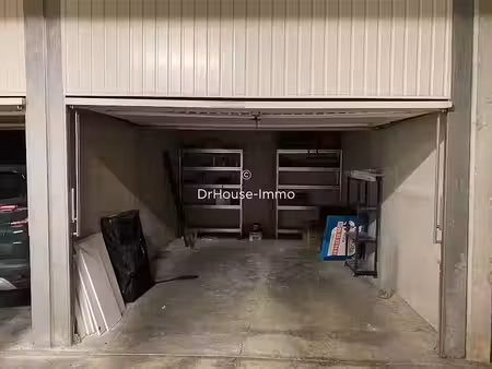 location parking 15 m² à marseille 13ème (13013)  96 €