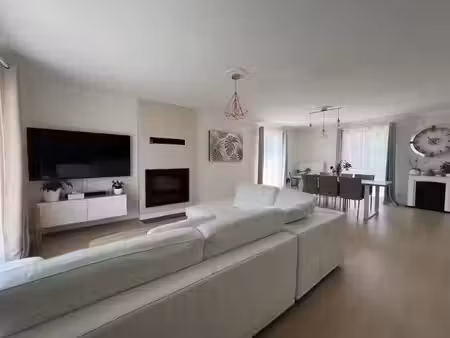 vente maison 6 pièces 141 m² à courcouronnes (91080)  447 000 €