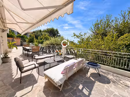 nice cimiez  un esprit villa  une terrasse de 119 m² et une vue