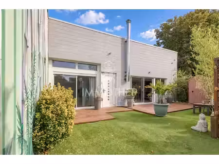 loft avec studio indépendant et terrain clos