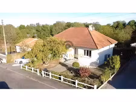maison familiale 121 m² sur 1 288 m² de terrain - dpe c
