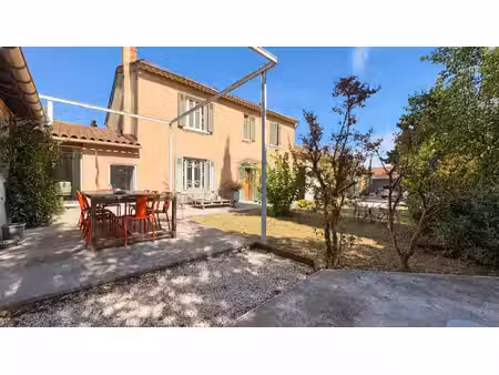 maison à vendre saint-saturnin-les-avignon 8 pièces 250m²  ateliers  garage  jardin