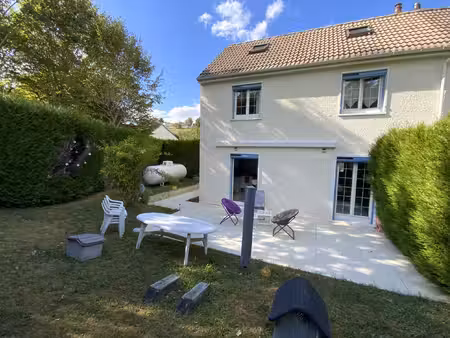 maison 5 pieces de 95 m2 avec garage et jardin