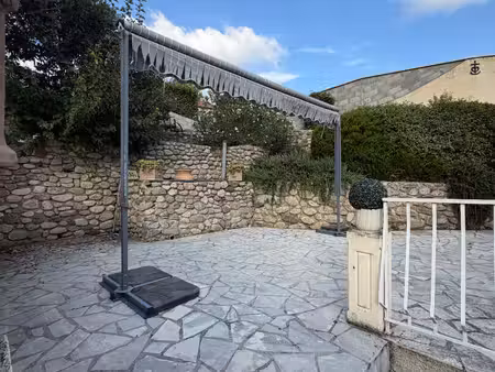 appartement climatisé avec 2 chambres  terrasse et balcon