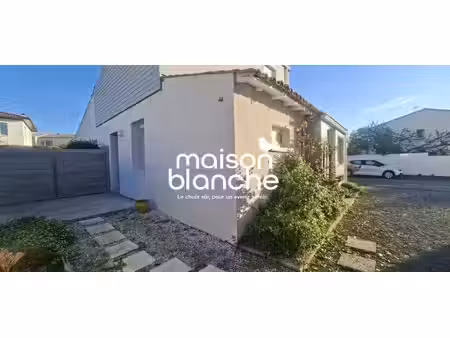 joli t2 avec jardinet et stationnement