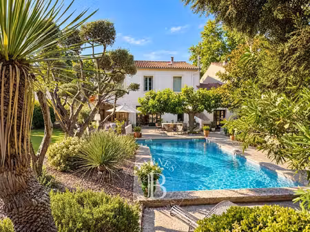 maison de luxe à vendre dans le quartier village