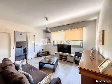 studio 1 pièce 33 m²