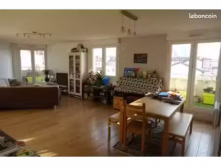 t4 duplex avec balcons et garage
