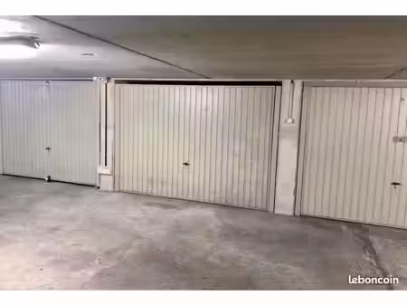 vends garage 18m2