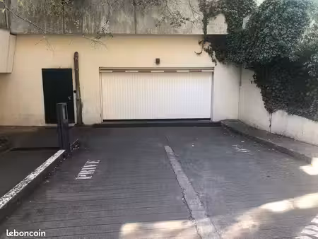 garage fermé 12 m² – 2e sous-sol – tonkin / charpennes – villeurbanne
