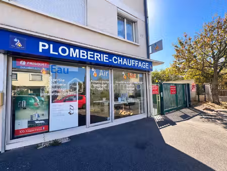 local d'activités de 53 m² à houilles