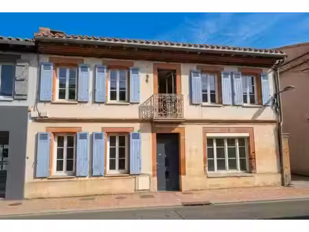 plaisance-du-touch - centre ville - immeuble de 130 m²