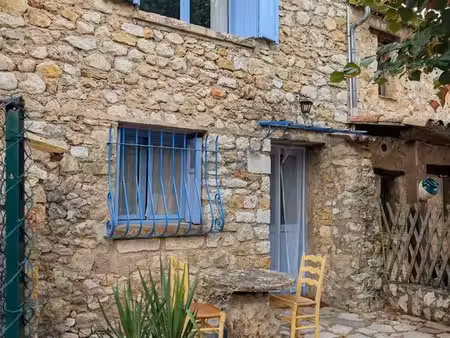 mazet en duplex 41 m² – vue sur le baou  saint-jeannet