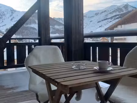 à vendre plusieurs appartements t2 avec piscine et place de parking - auron  le pilon