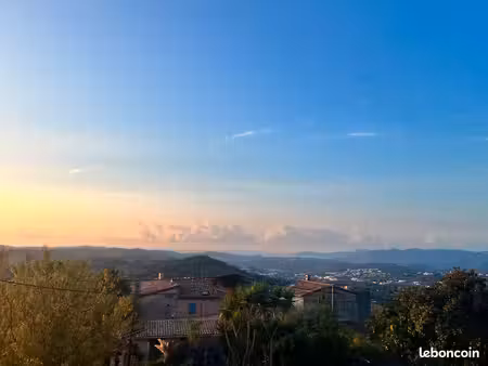 t2 meublé 49 m²  maison de village avec vue mer  lumineux - magagnosc (grasse)