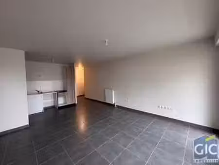 location appartement 3 pièces à caen (14000) : à louer 3 pièces / 79m² caen