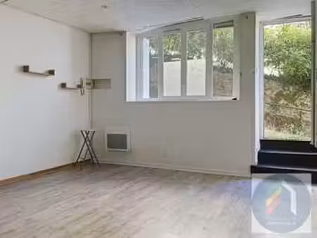 location appartement 2 pièces à pouzauges (85700) : à louer 2 pièces / 38m² pouzauges