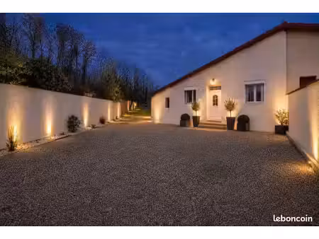 maison familiale de 185 m² sur 790 m² de terrain — feyzin