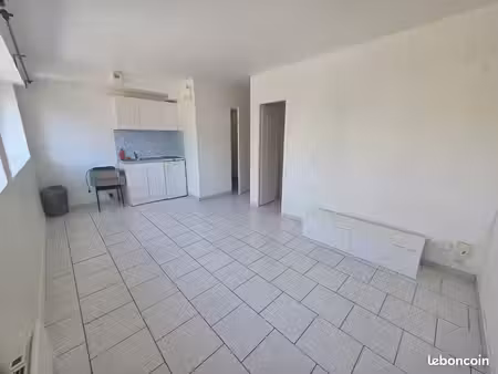 studio - rue maltotiers - orléans - 540