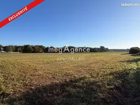 terrain 805 m² molac