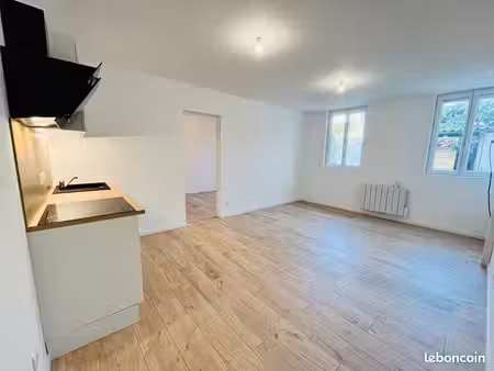 appartement t2 - non meublé - centre ville - tonnay charente