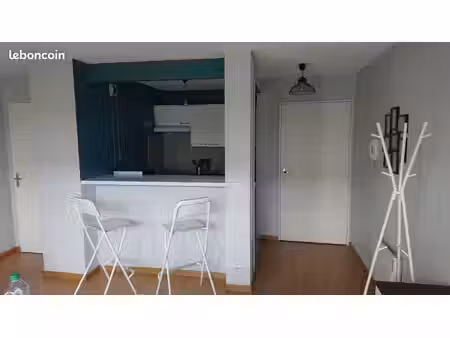 location studio meuble 30 m²