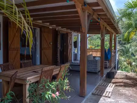 bas de villa t4 à l'anse à lâne