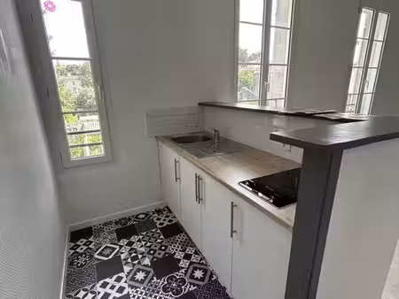 studio 1 pièce 33 m²