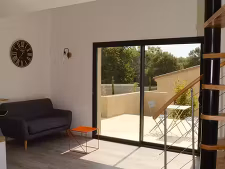 appartement meublé 50m2 terrasse cellier parking