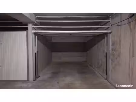 location parking/box en sous sol