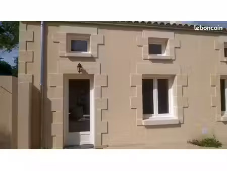 jolie maison récente meublée