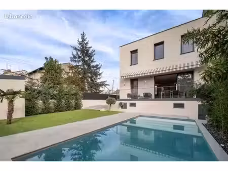 maison de ville avec piscine