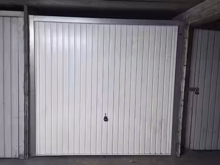 box fermé parking