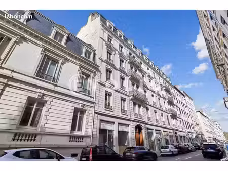 bureaux 468 m²