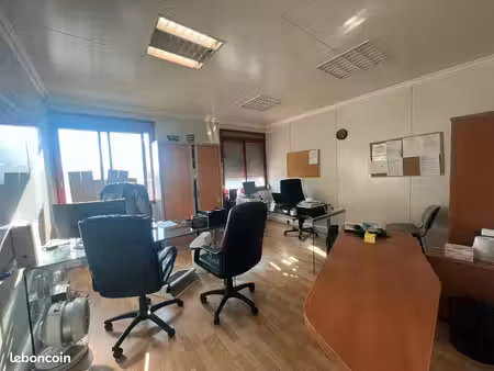 local d'activite 576 m² corbas