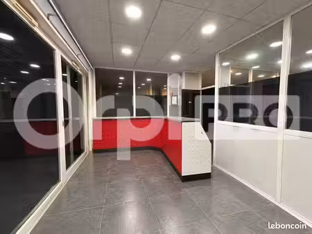 local d'activité 150 m²