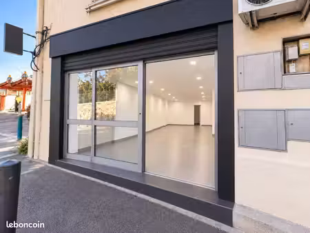 local commercial entièrement rénové – 42 m² – rue de lyon marseille 13015