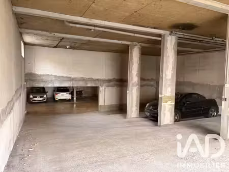 vente parking 10 m²