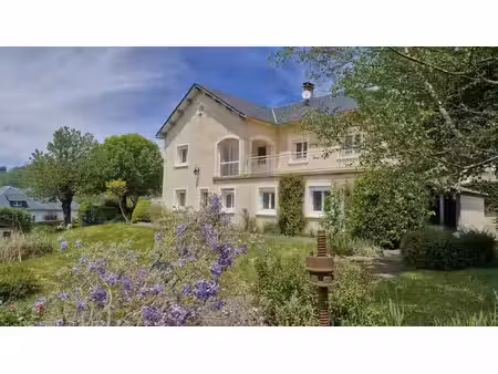 belle maison familiale avec grands volumes
