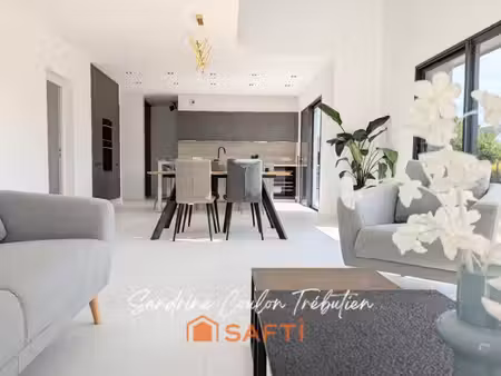 maison contemporaine - 800 m² de terrain - plain pied