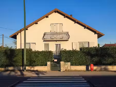maison familiale  années 60  en bon état